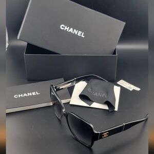 Vintage Chanel Tortoise Sunglasses With Box And Cleaning Wipe (New)